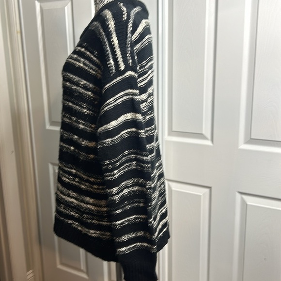 Calvin Klein Black White Long Sleeve Sweater L - Picture 2 of 5